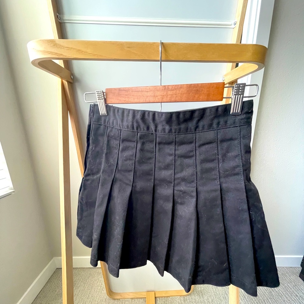 Brandy Melville Dana skirt